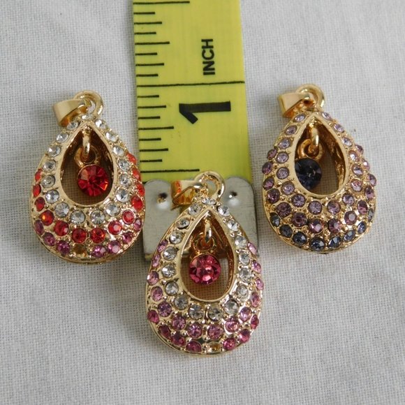 Teardrop Shaped (Mostly) Pendant Lot of 13 Shamrock Rhinestones Pea Pod Mustard - Picture 12 of 12